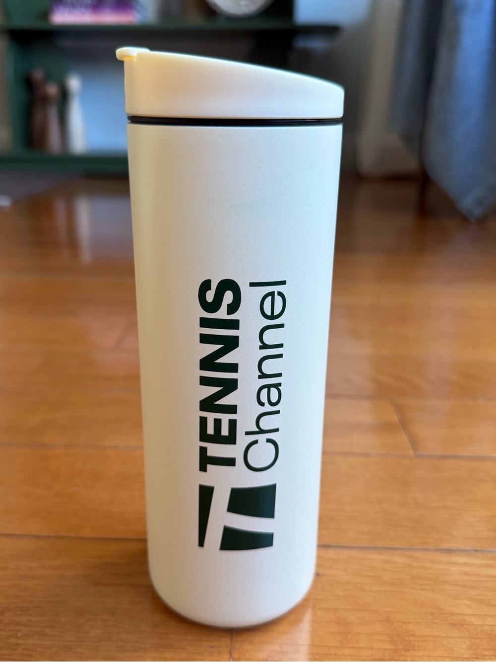 NWT Flip Traveler 16oz Sandstone White 

Tennis Channel Branded - Picture 3 of 11